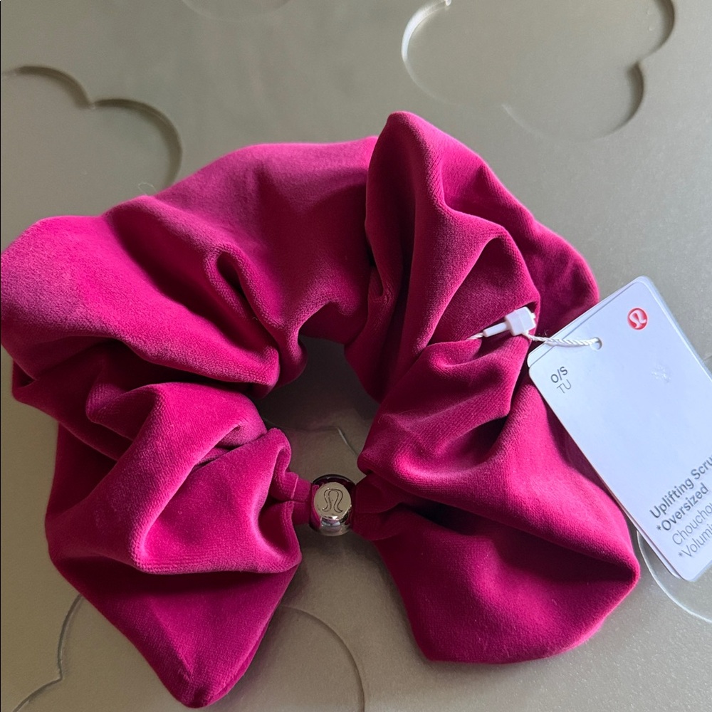 🆕 LULULEMON Uplifting Oversized Scrunchie Velvet Berry Rumble NWT - Picture 8 of 9